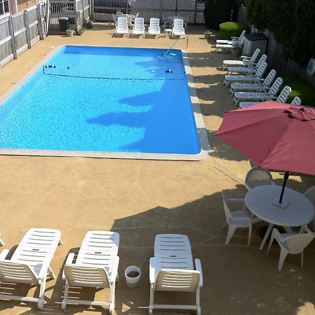 Holiday Hill Inn & Suites Dennisport Exteriör bild