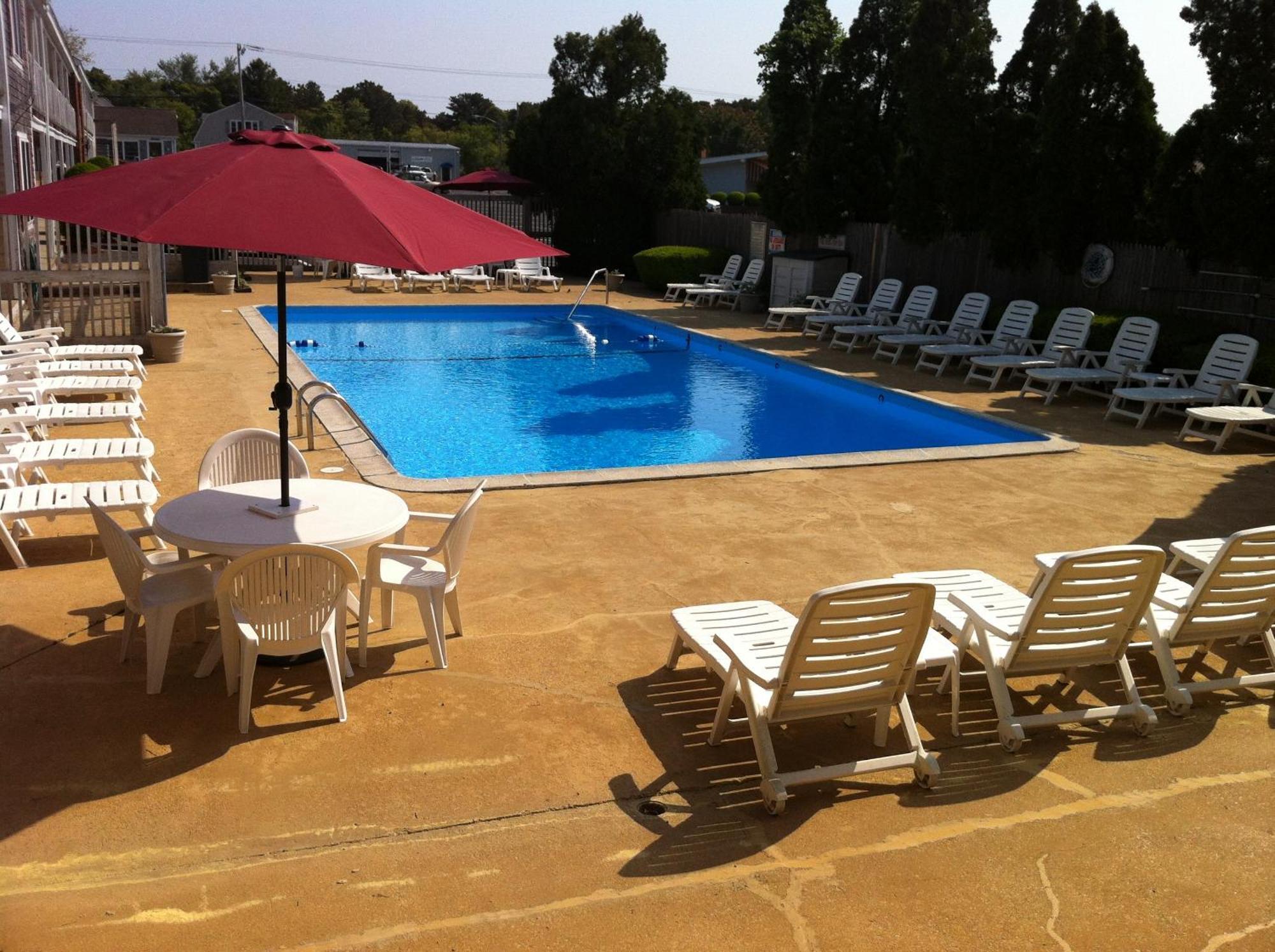 Holiday Hill Inn & Suites Dennisport Exteriör bild