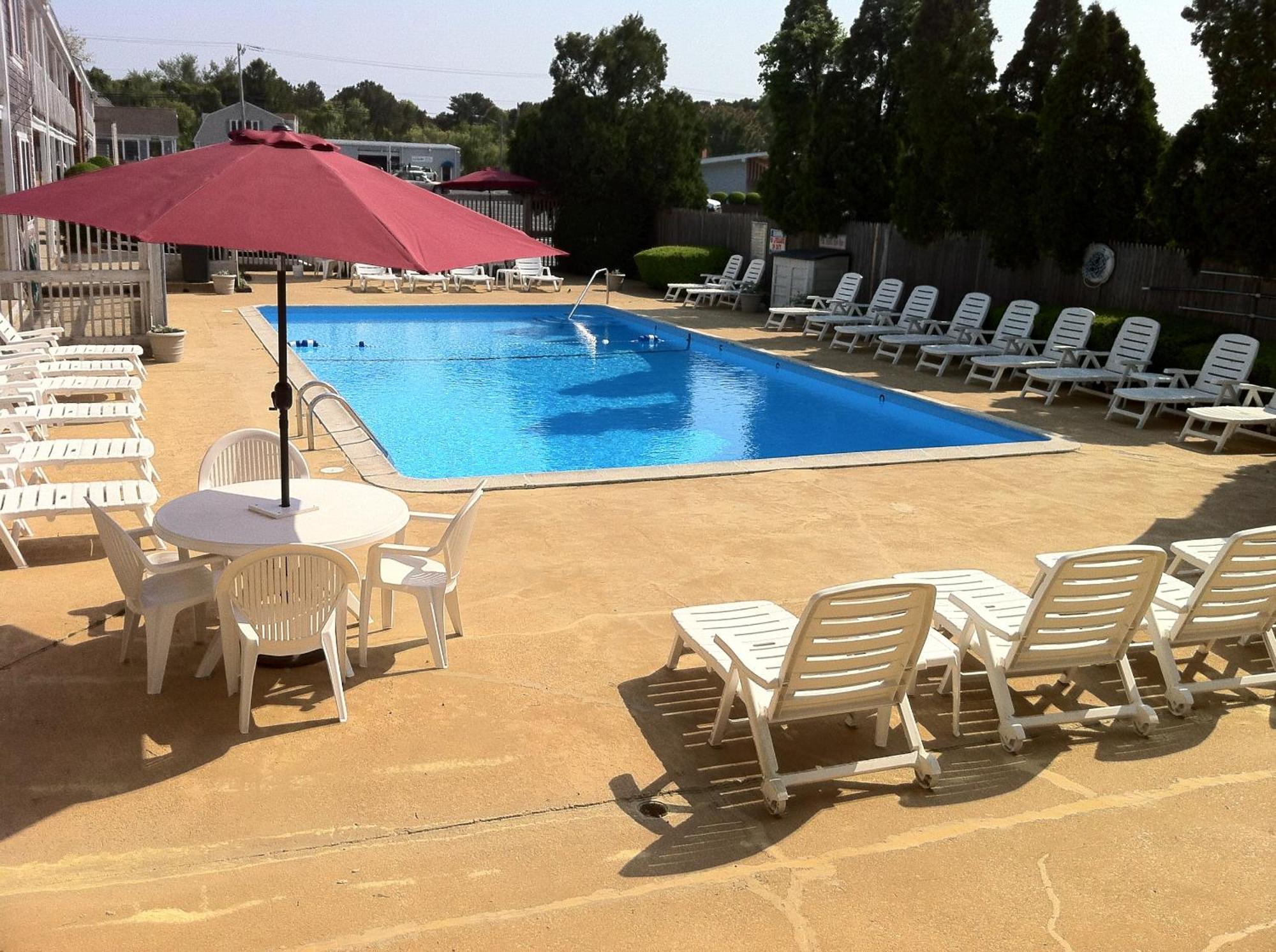Holiday Hill Inn & Suites Dennisport Exteriör bild