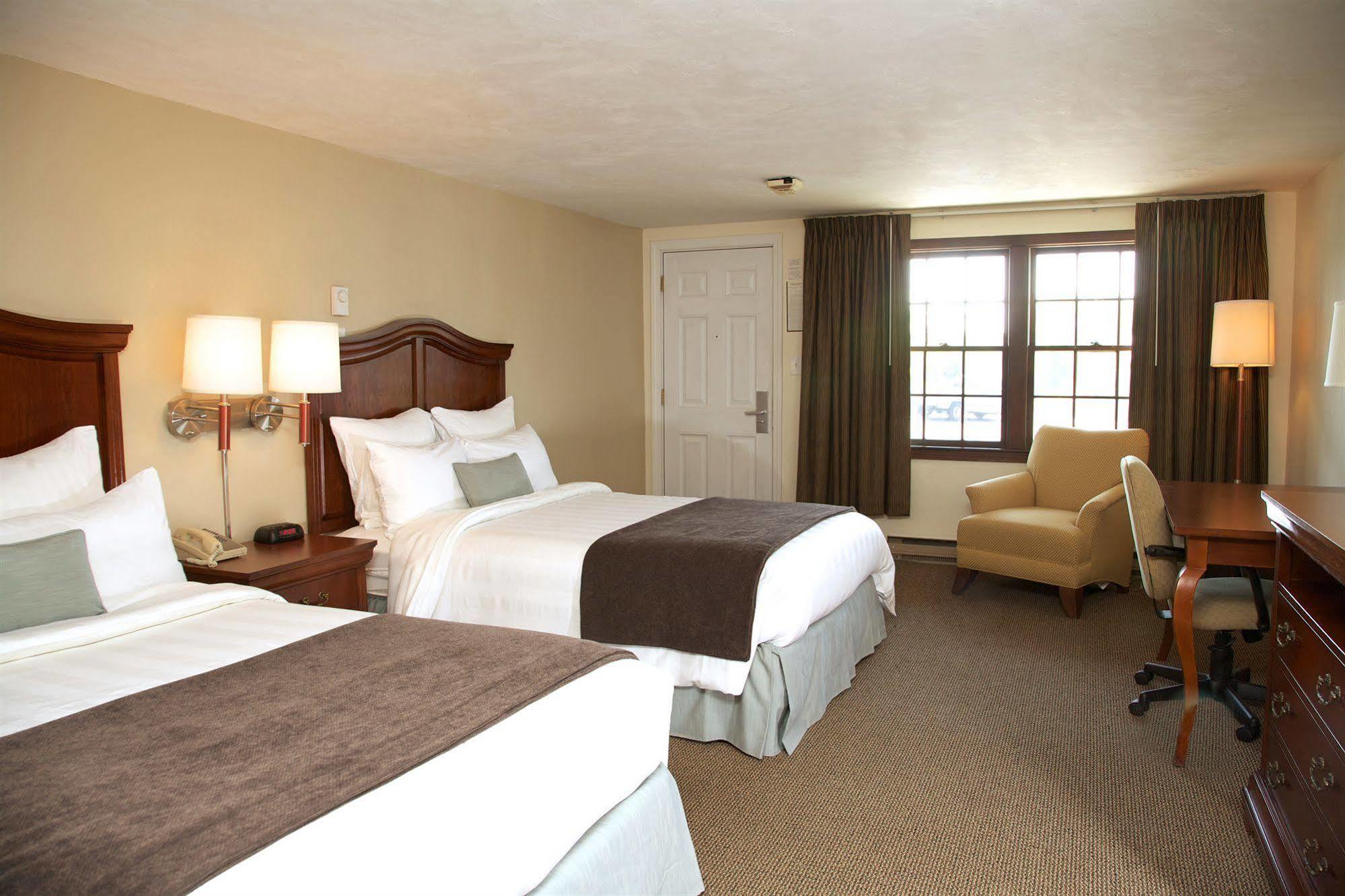 Holiday Hill Inn & Suites Dennisport Exteriör bild