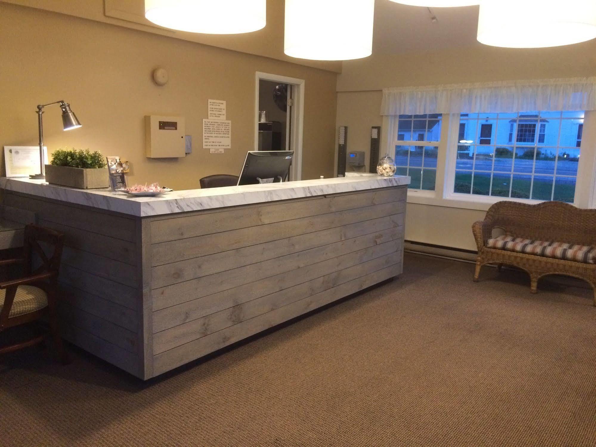 Holiday Hill Inn & Suites Dennisport Exteriör bild