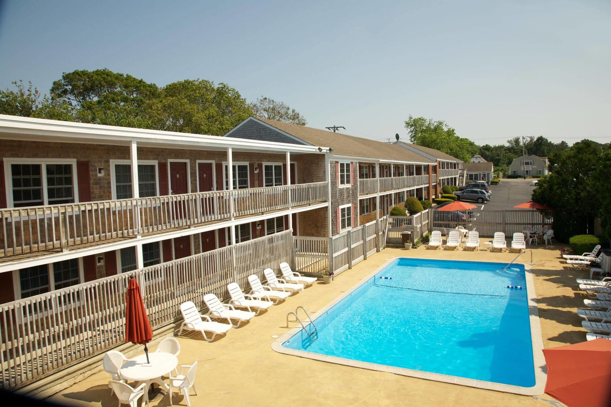Holiday Hill Inn & Suites Dennisport Exteriör bild